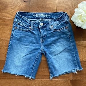 American Eagle Shorts cut off denim raw hem stretch